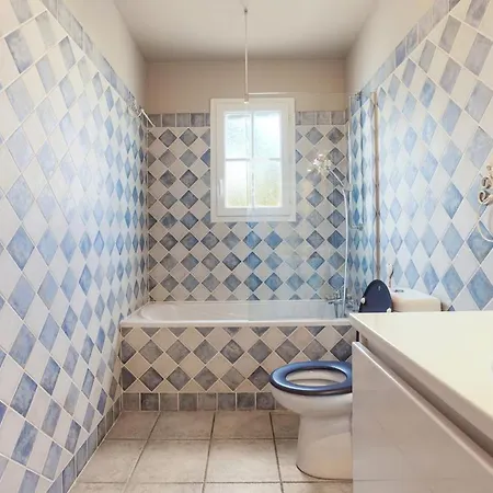 Maison Longagne- Jardin, Piscine, 2 Feriehus *